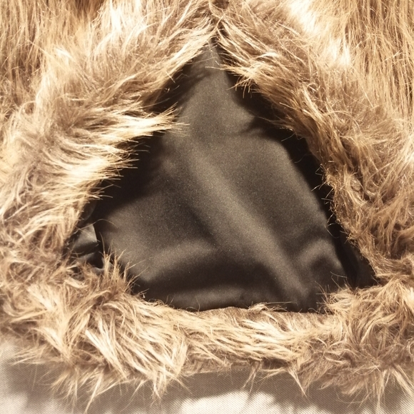 EUC faux fur ladies vest - Picture 5 of 6